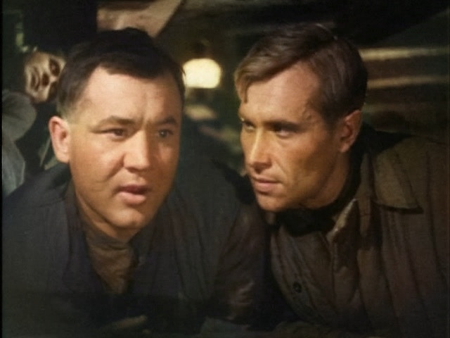 Два бойца 1943. Леонид луков). (реж. Два бойца отзыв. Два бойца фильм 1943.