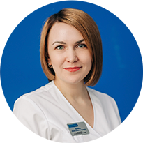 Тесленко Юлия Александровна 
Общий медицинский стаж более 5 лет. Закончила Владивостокский Государственный Медицинский Университет. Успешно работает в клинике с 2015 г.