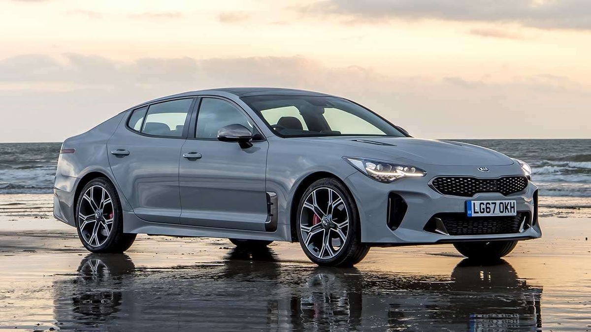 Фото с сайта https://autoiwc.ru/kia/kia-stinger.html