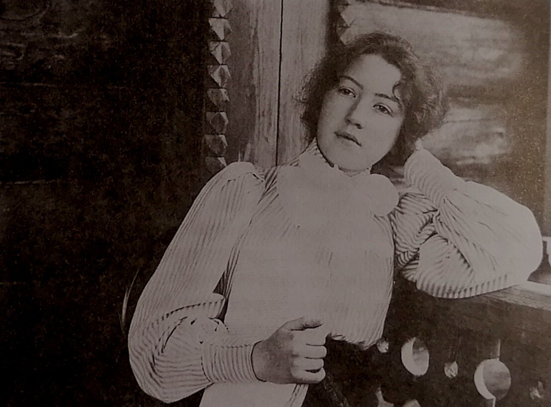 А между тем, Маргарита Сабшаникова не кто иная, как автор жизнеописания Серафима Саровского 