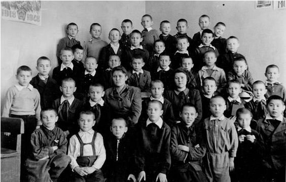 Мужская школа № 37 города Свердловска (Екатеринбурга), 2 класс. 1949 г. 