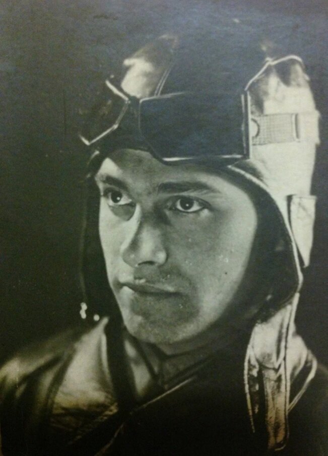 Советский лётчик-парашютист Балашов Пётр Павлович