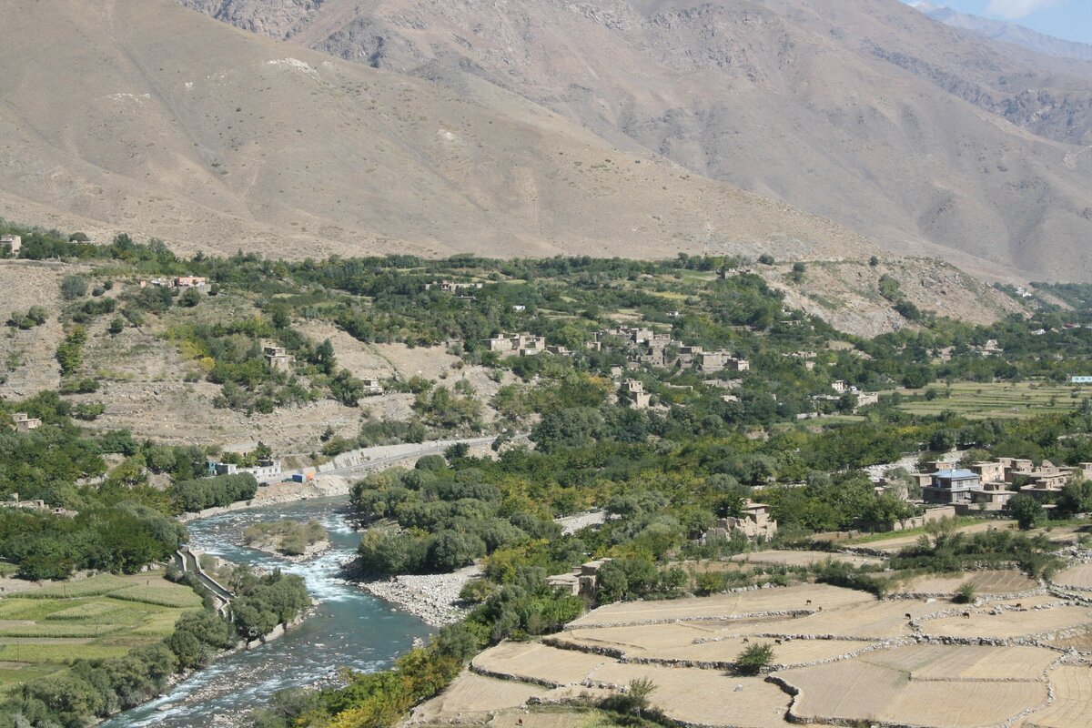 Кишлак умер или жив. Провинция Кунар Асадабад. Провинция Кунар Афганистан. Афганистан город Асадабад. МАРАВАРСКОЕ ущелье Афганистан.