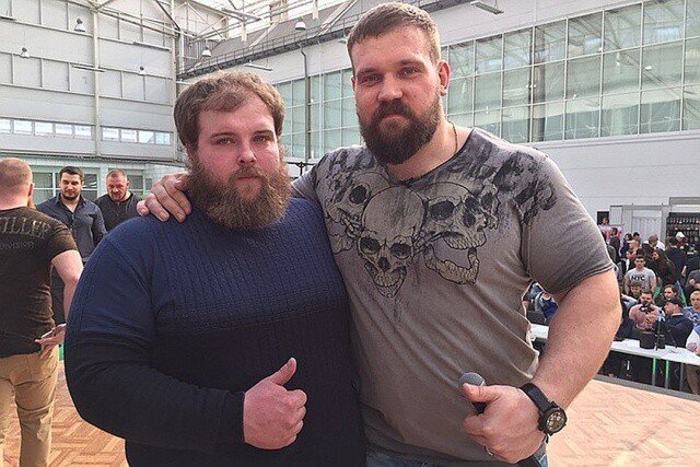 Пельмень и Кирилл Сарычев.