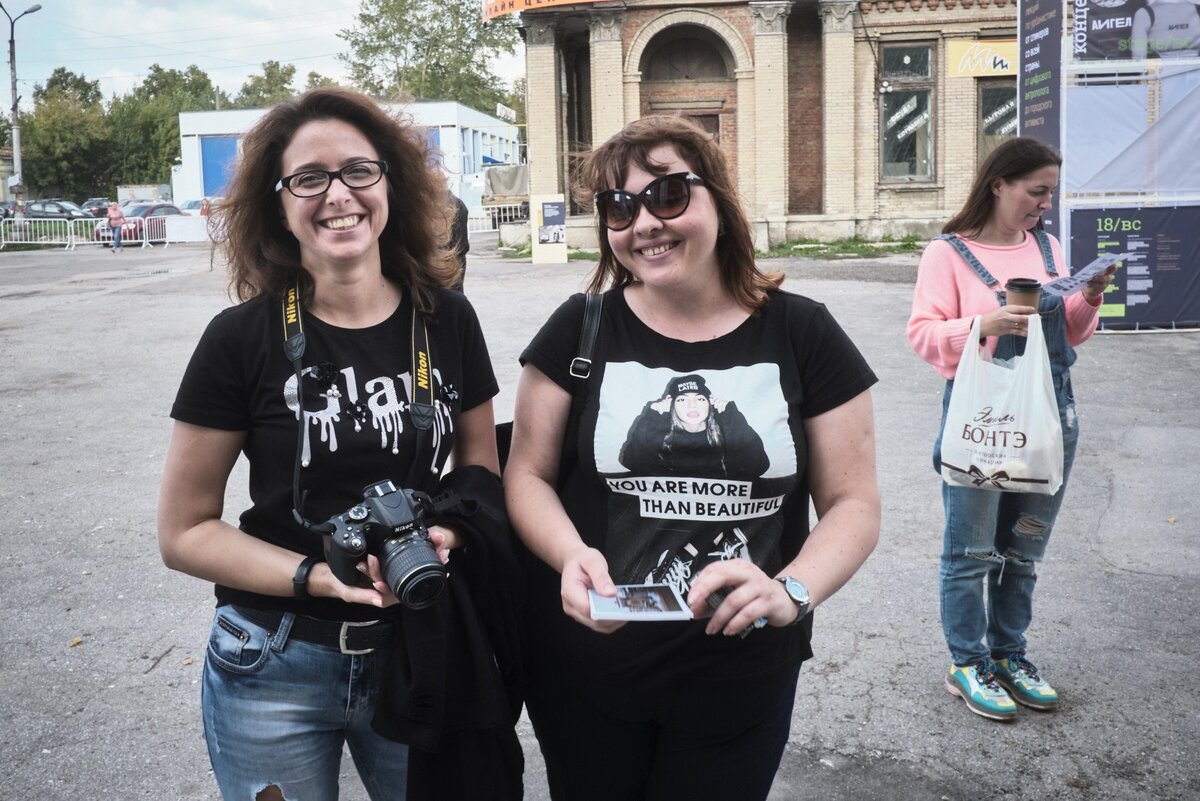 На Форуме древних городов с Центром развития туризма и его сотрудницей  Ольгой Пименовой работали на площадке ШКОЛА. ЛЕКТОРИЙ