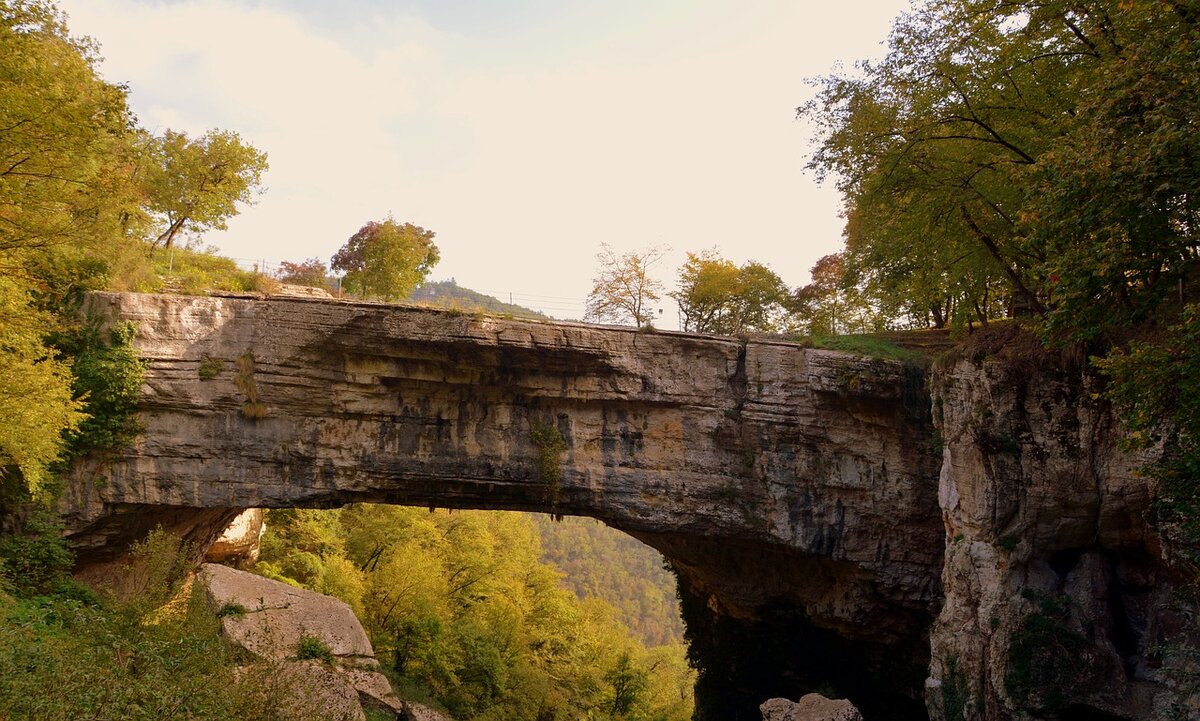 Пещера дюрк в дагестане фото