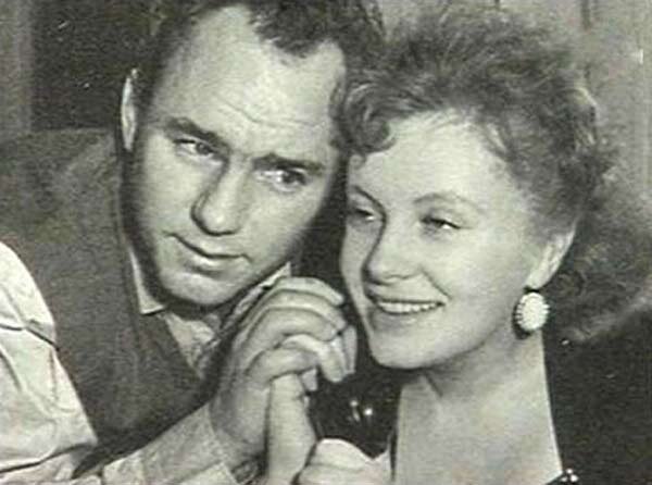 Фото: ygashae-zvezdu.livejournal.com культовые советские актеры Николай Рыбников и Алла Ларионова