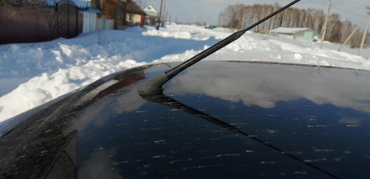 При установке не забыть убрать антенну