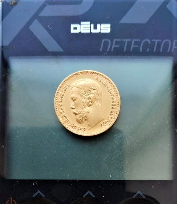Золотая монета. 
