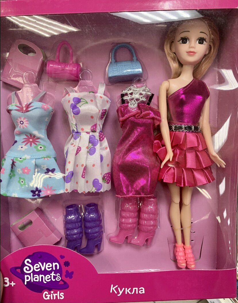 Фото автора канала "Кукляндия: барбиобразные куклы"