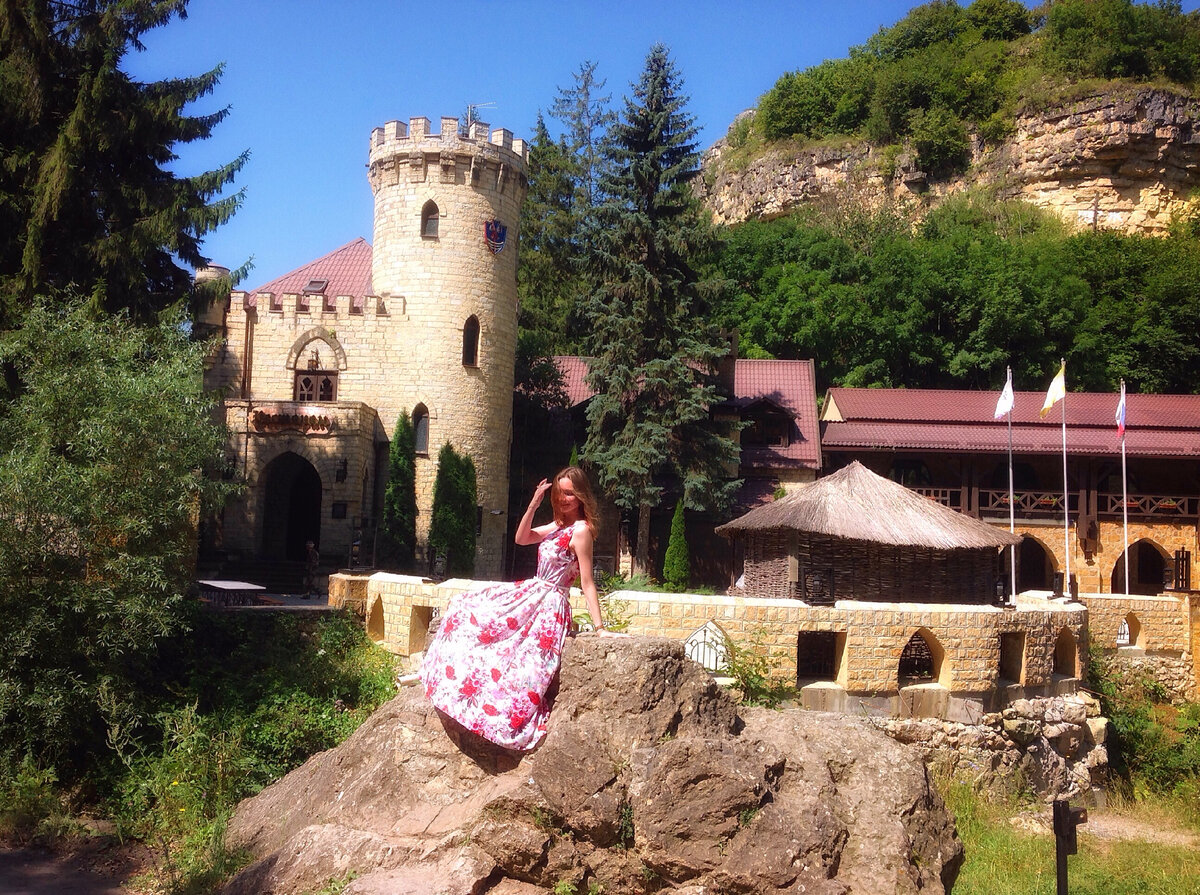 Ресторан, стилизованный под Замок