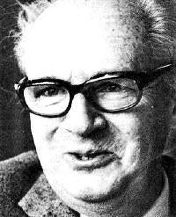 Хайнц фон Лихберг (Heinz von Lichberg) [7 сентября 1890 — 14 марта 1951] — малоизвестный немецкий писатель, опубликовавший в 1916 году рассказ "Лолита", ставший эскизом к всемирно известному произведению Набокова.