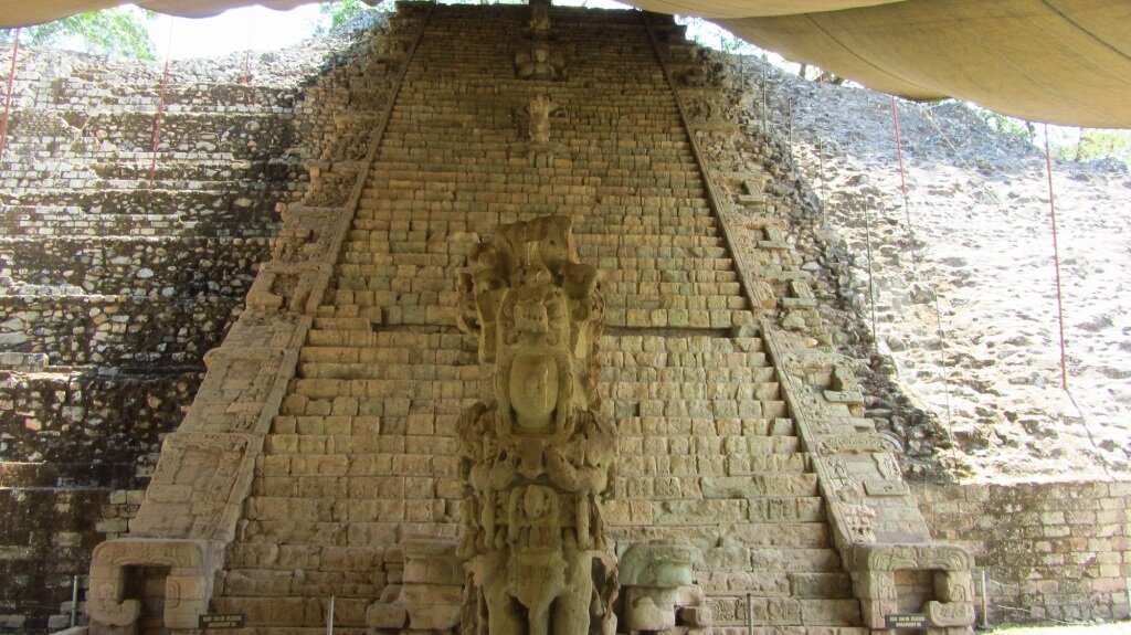 Иероглифическая лестница