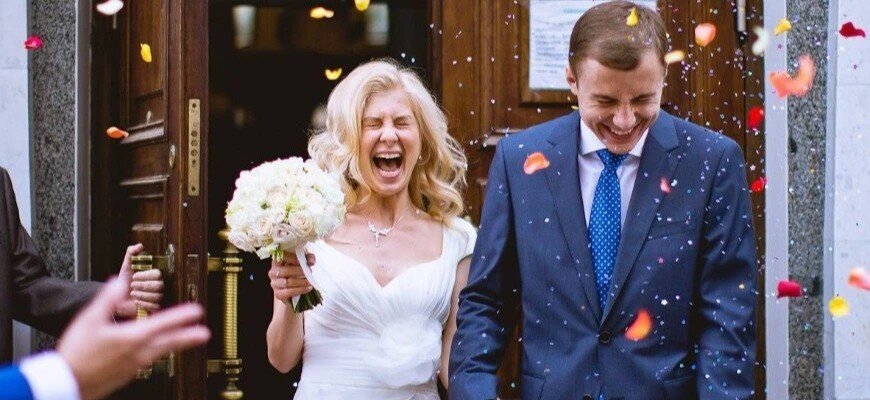 В Ростовских ЗАГСах молодожёнам запретили смеяться, riafan.ru