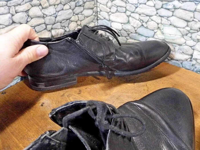 Почему скрипят ботинки