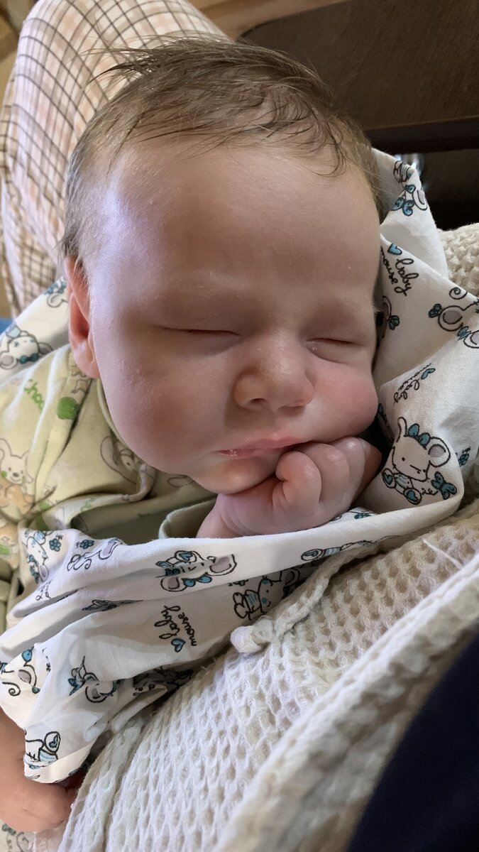 Сами понимаете, столько дел, устал.