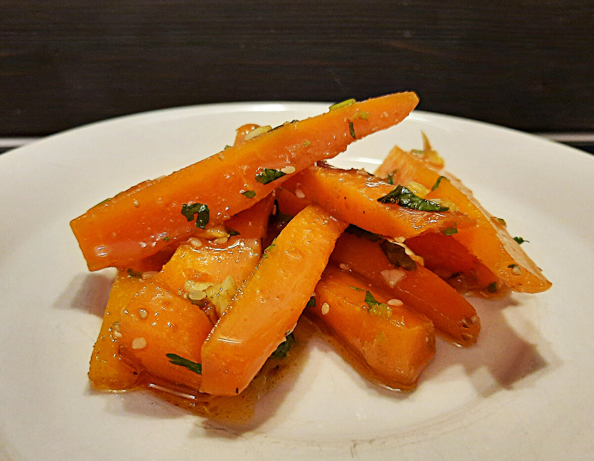 Печеная морковь. Блюда из моркови. Гарнир из моркови. Маринованная морковка. Запеченная морковь в духовке.