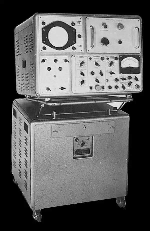 1958: C1-11, первый широкополосный осциллограф с полосой пропускания 100 МГц.