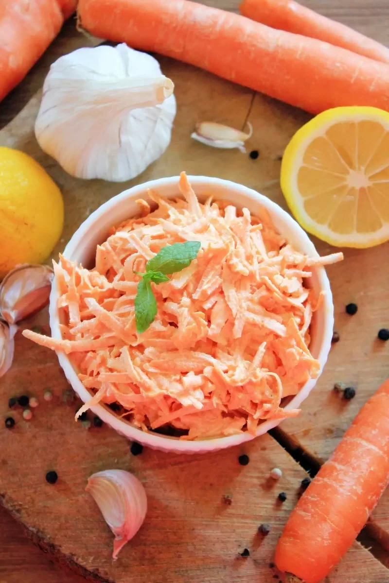 Как сделать вкусную морковку. Закуска из моркови. Вкусная закуска из моркови. Закусочка из моркови. Морковный салат.