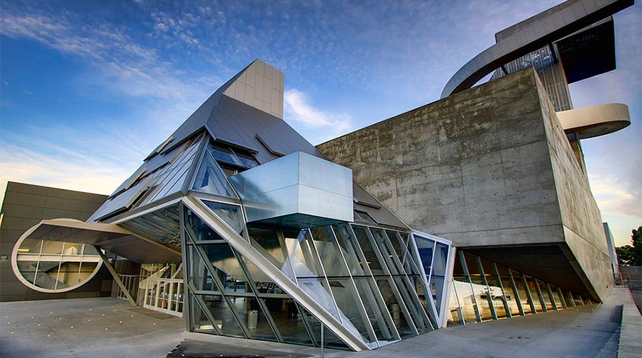Школы в мельбурне. Национальная библиотека в городе седжон. Юрген майер архитектор. Юрген майер архитектура. Ivanhoe school в австралии.