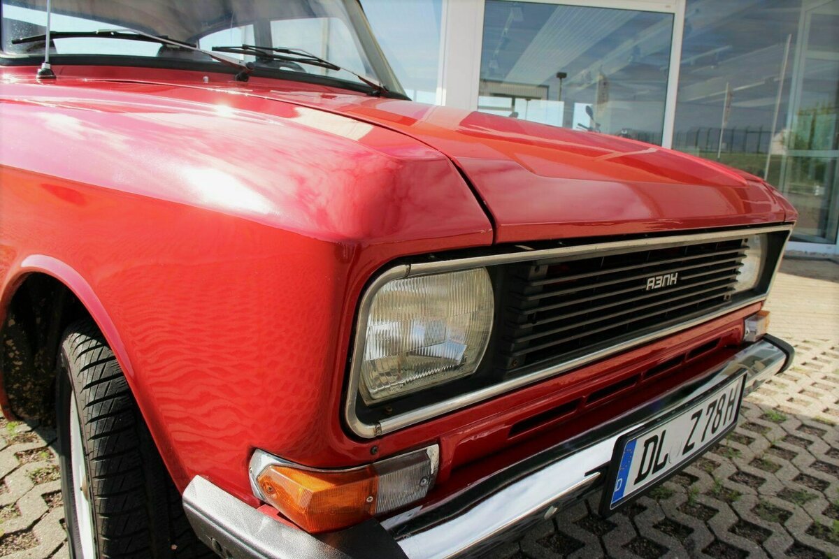 2140 - стал глубокой модернизацией АЗЛК-412. 