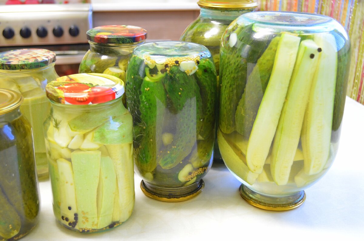 Салат из огурцов с горчицей. Заготовка на зиму пикули. Огурцы пикули на зиму. Рецепт пикули из огурцов на зиму. Салат из огурцов с горчицей на зиму.
