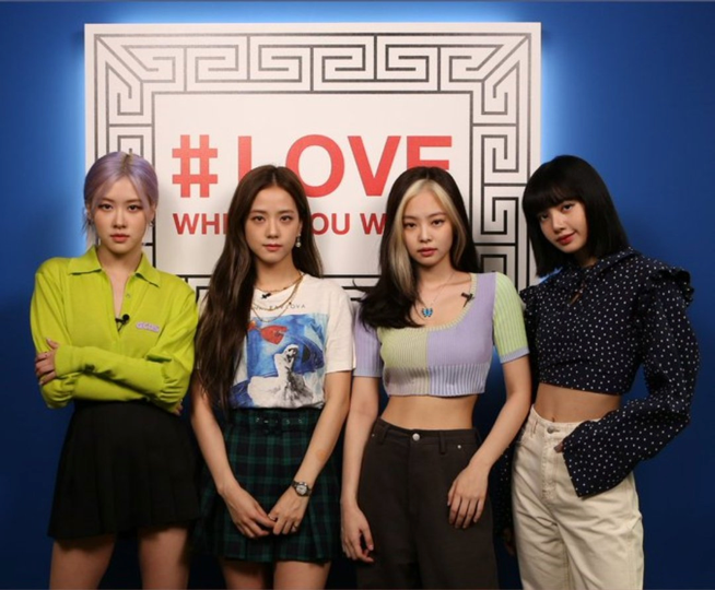 Фото взято из официального аккаунта BLACKPINK