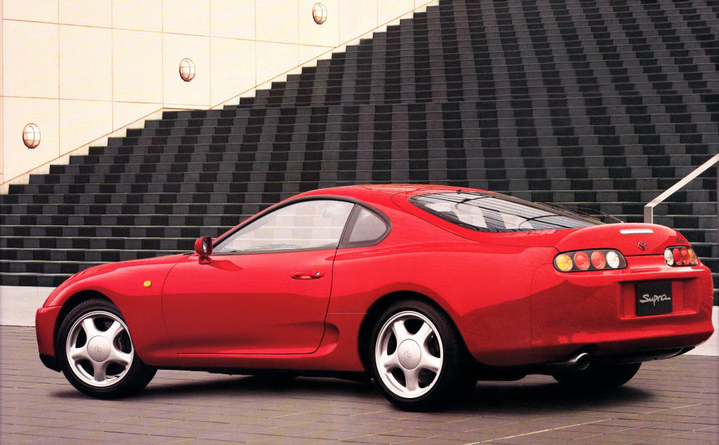 Задняя часть Toyota Supra. 