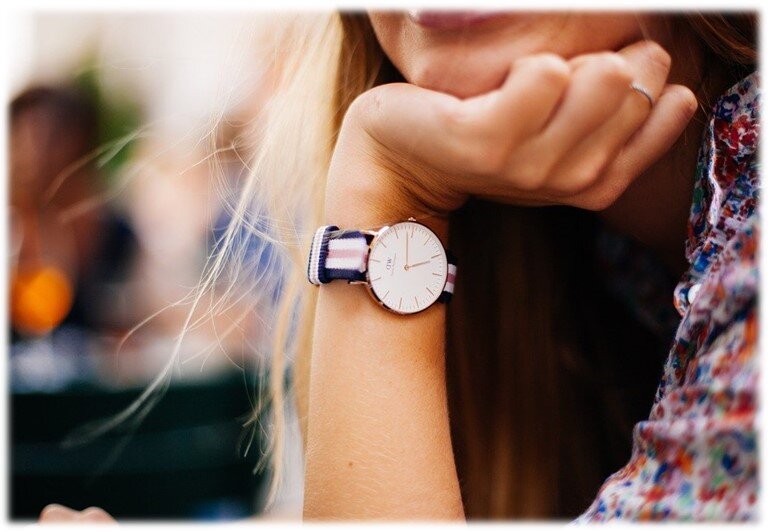 Часы были единственной памятью о маме. Не считая памяти сердца. фото - https://pixabay.com/ru/images/search