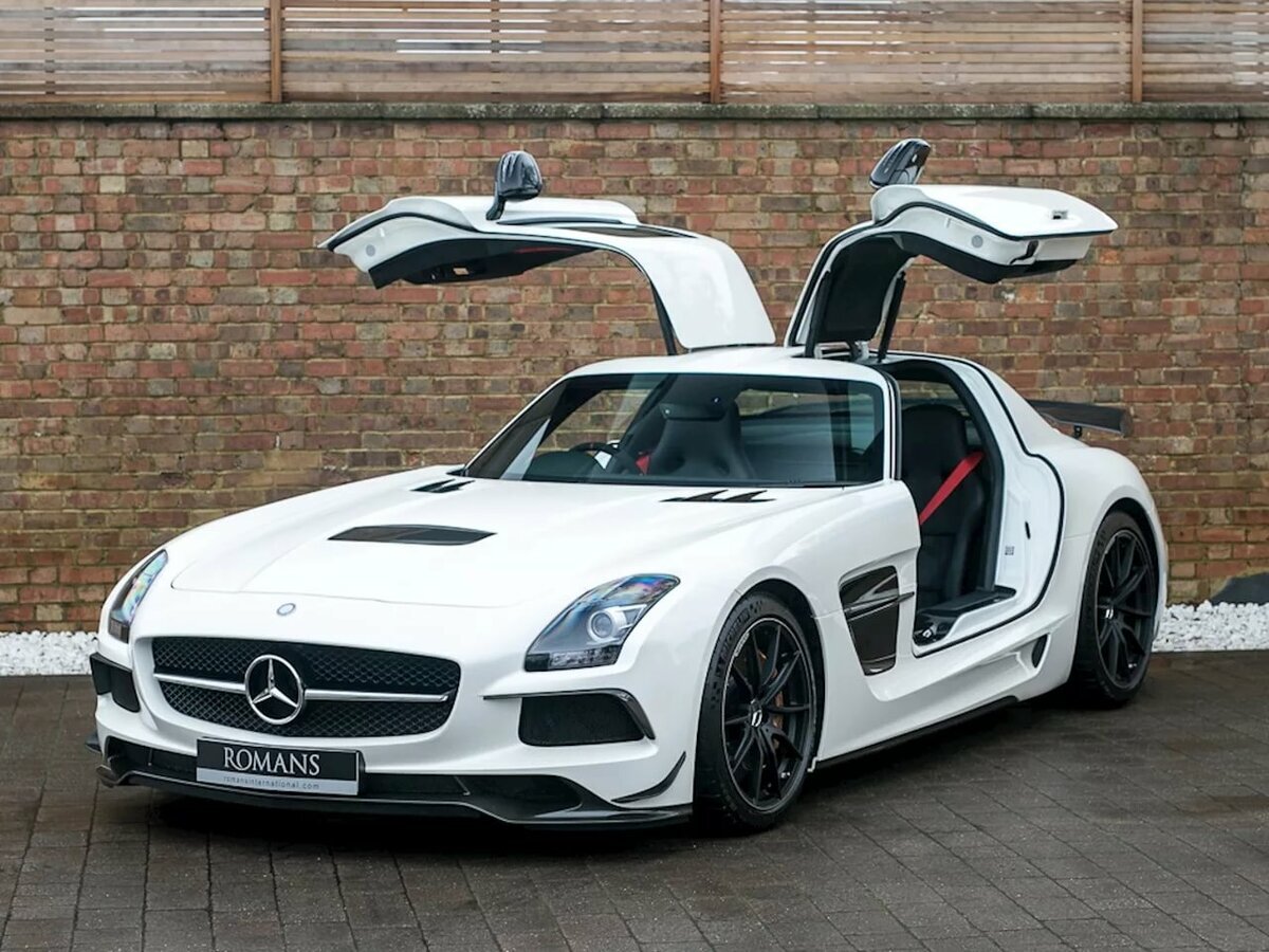 Mercedes Benz SLS AMG капот