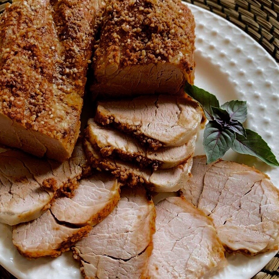 Буженина из запеченной свиной корейки,