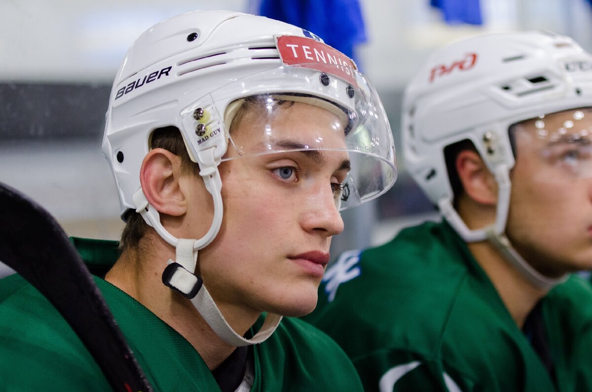 Хоккеист "Бурана" Дмитрий Попов 