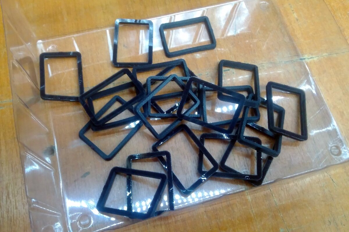 Готовые прокладки, силикон на платине 25 по Шору, чёрный цвет.