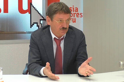 Евгений Барсов