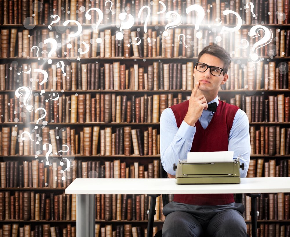 книга была написана учеными. мудрый старец. историки. книги писались монахами. кто писал и переписывал рукописные книги.