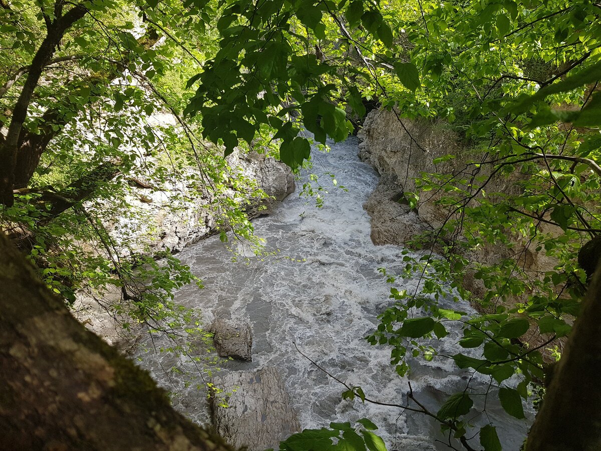 Хаджохская теснина (еще фото==>)