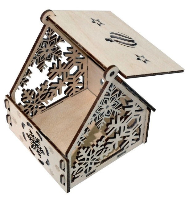 Резной домик