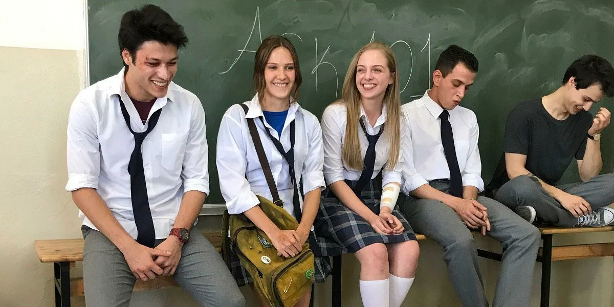 Дорама безумная азарт. Креативные школьники. Безумная школа. Повседневность. Стефи сельма безумные преподы.