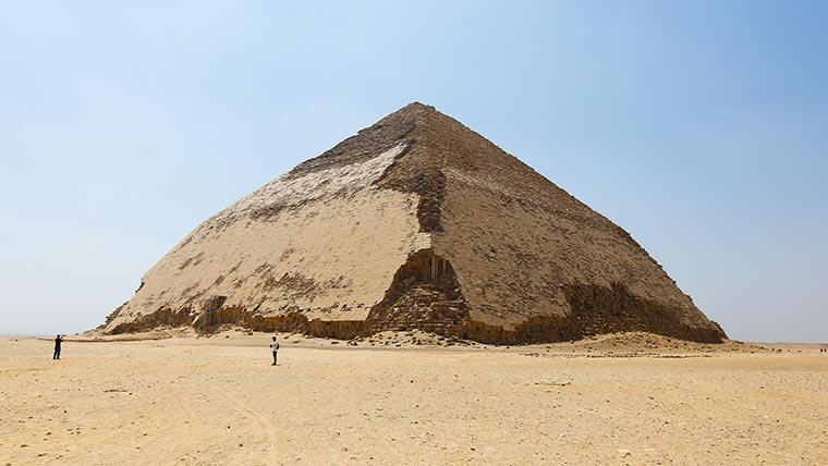 Ломаная пирамида Снофра
