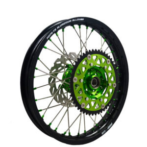 
Часто Мотогоны не замечают появление люфтов подшипников в колесах. Дальнейшая езда с такими люфтами приводит к печальным последствиям.