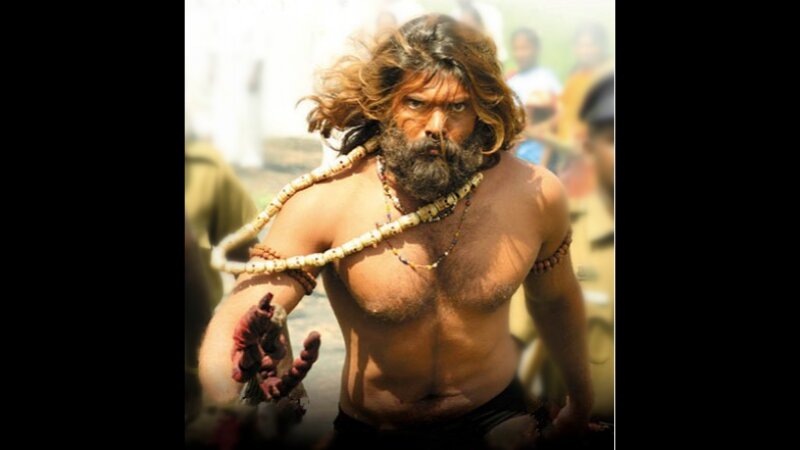 Кадр из фильма "Я - Бог" (Отверженные/Naan Kadavul)