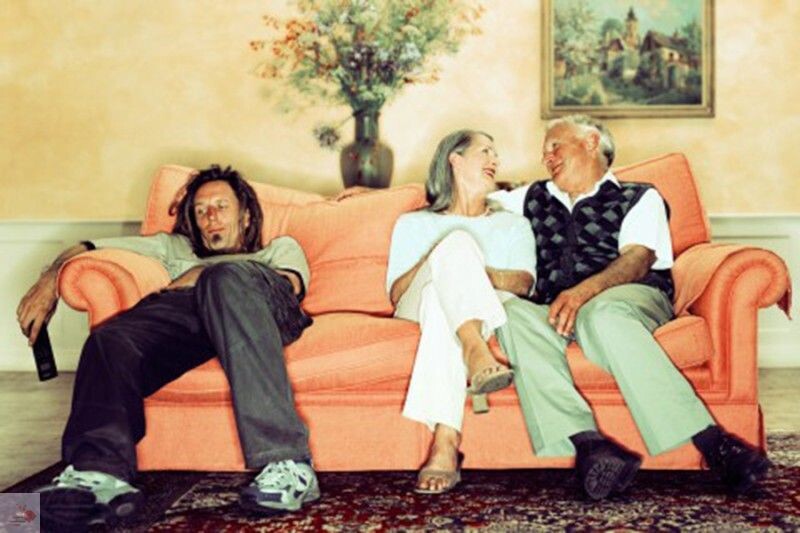 Чрезмерная опека родителей.