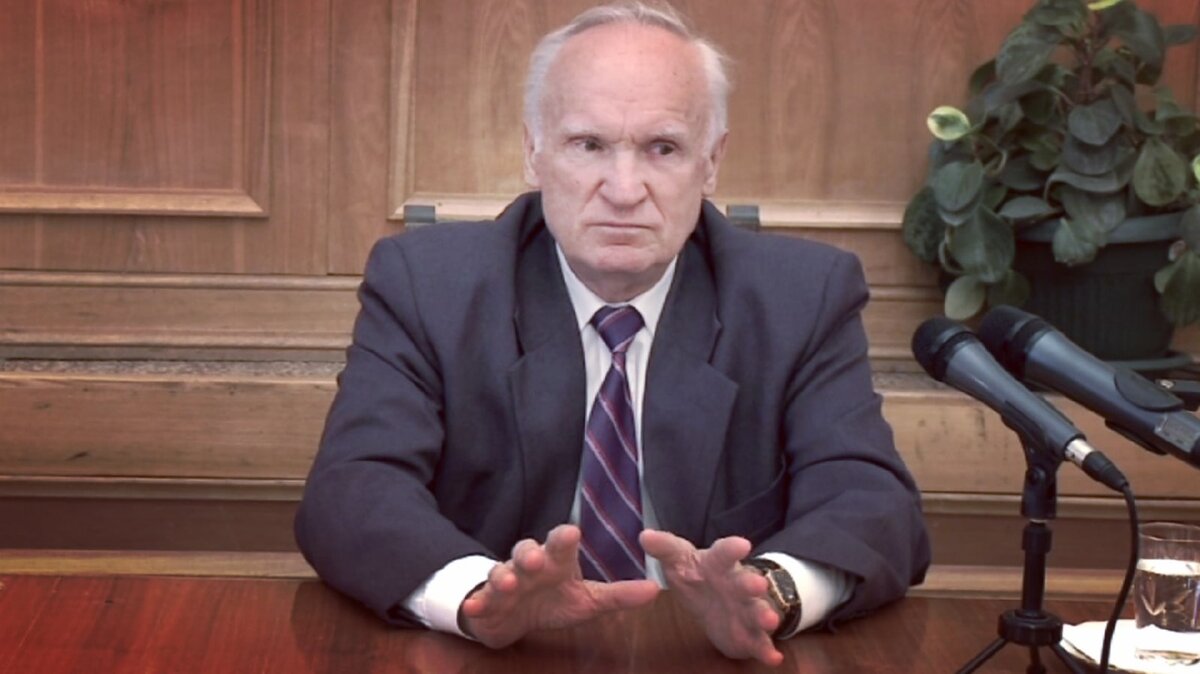  Алексей Ильич Осипов — учёный-богослов, педагог и публицист, доктор богословия, заслуженный профессор Московской духовной академии, апологет, проповедник, писатель, православный катехизатор.