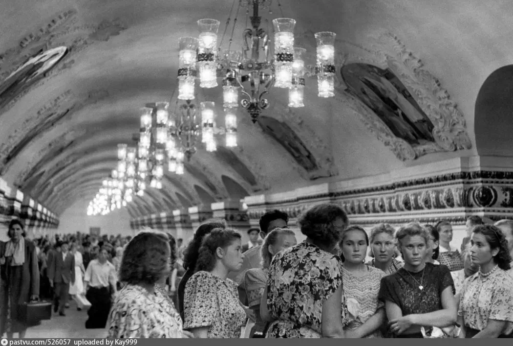 Станция "Киевская", 1954 год, фото с сайта https://pastvu.com