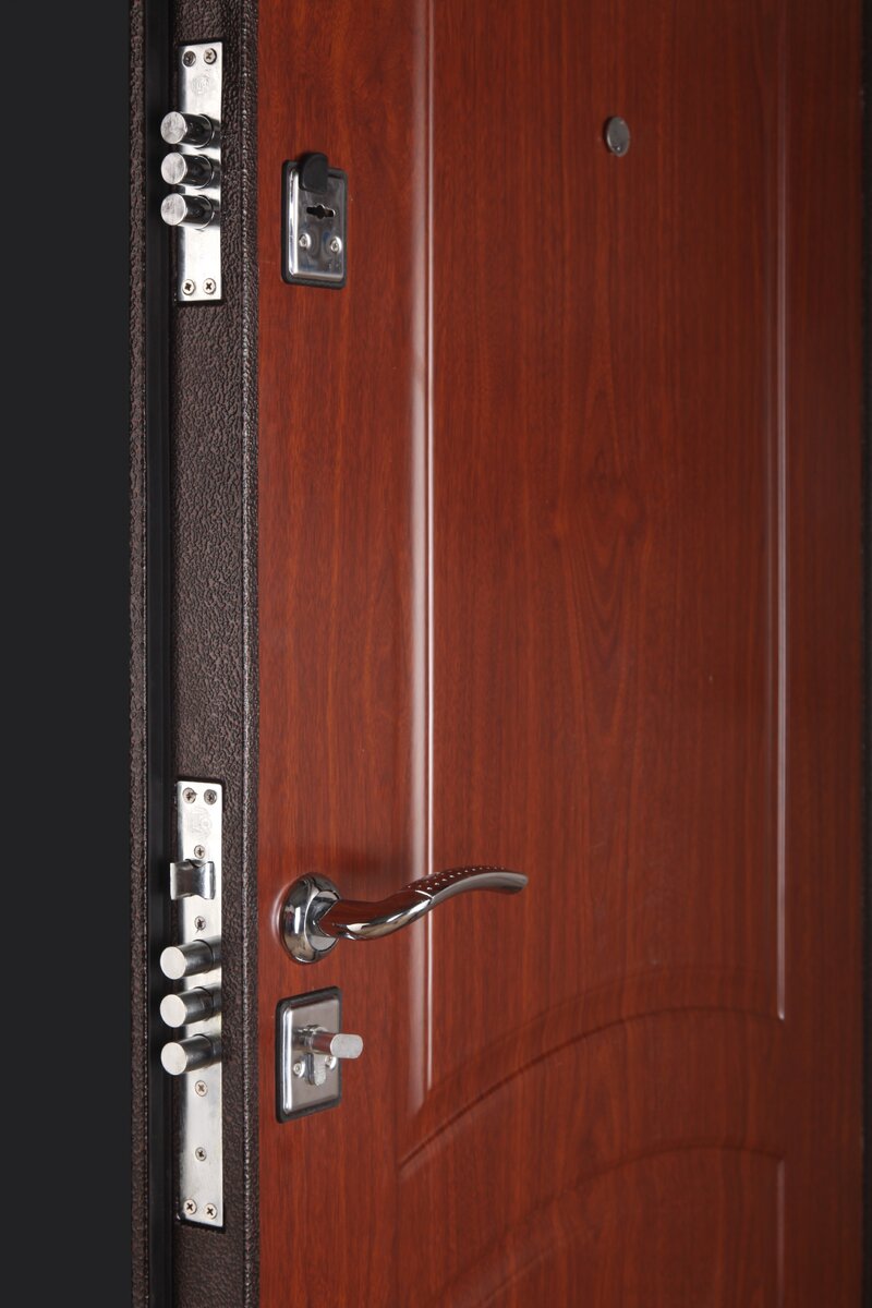 Посмотрите, какая надежная дверь - Альфа 52!