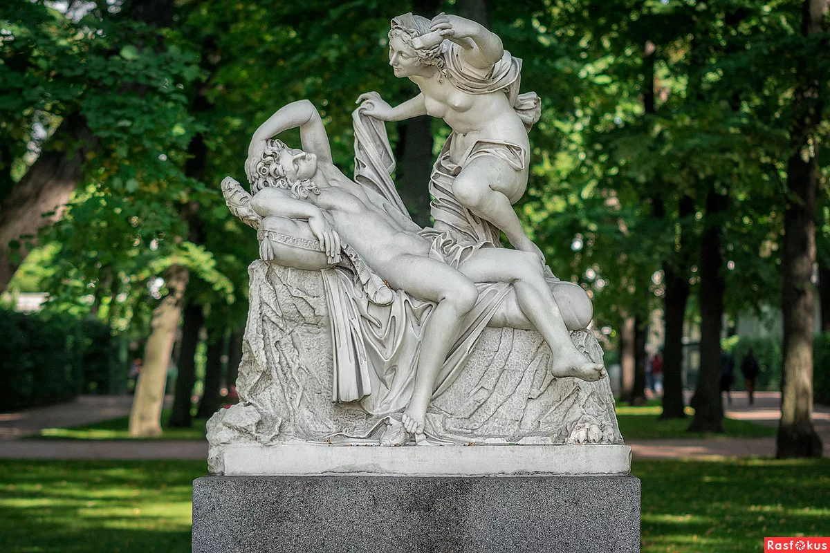 Амур спб. Амур и Психея Опекушин. Амур и Психея летний сад. «Амур и Психея» (1785—1795) «Персей». Амур и Психея скульптура в летнем саду