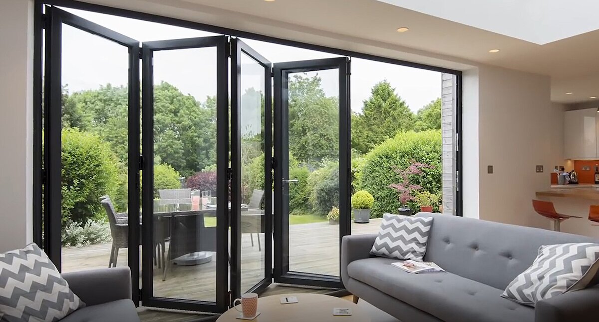 Складные двери из алюминия