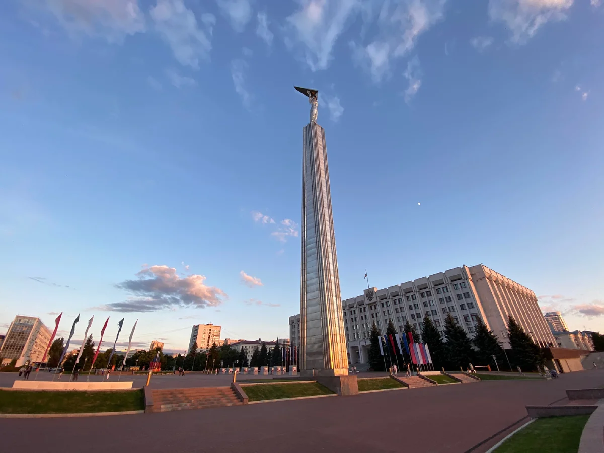 Фото монумента славы в самаре