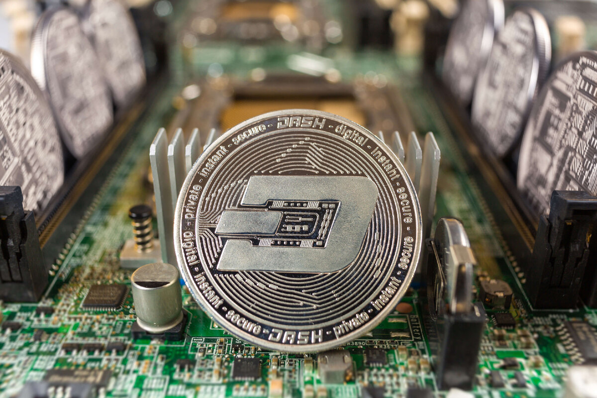 Dash - открытая децентрализованная платёжная система в форме криптовалюты на базе блокчейна, отличающаяся механизмом повышения конфиденциальности транзакций.