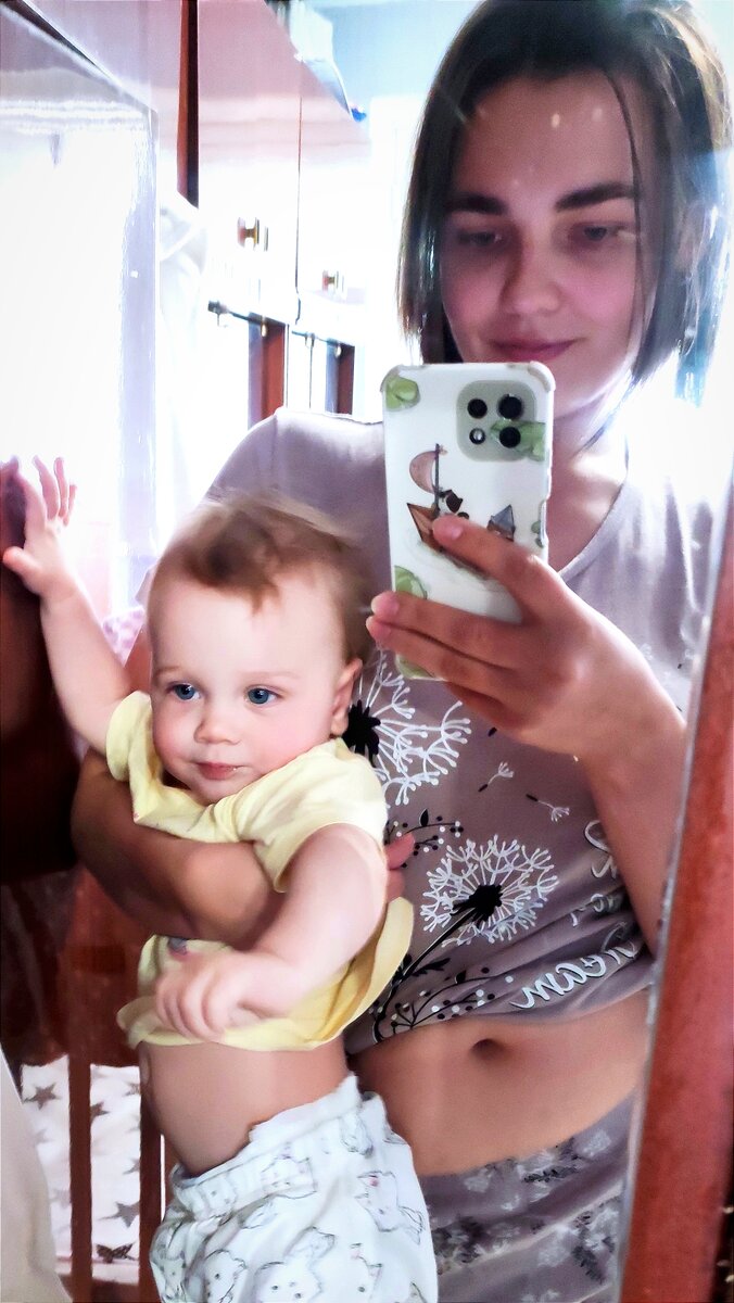 Автор сегодня с утра, фотается с "виновницей" изменений